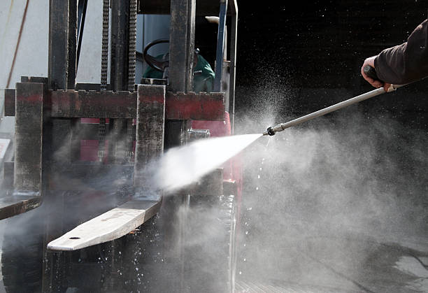 Best Machinery and Equipment Cleaning  in Bigfoot, TX